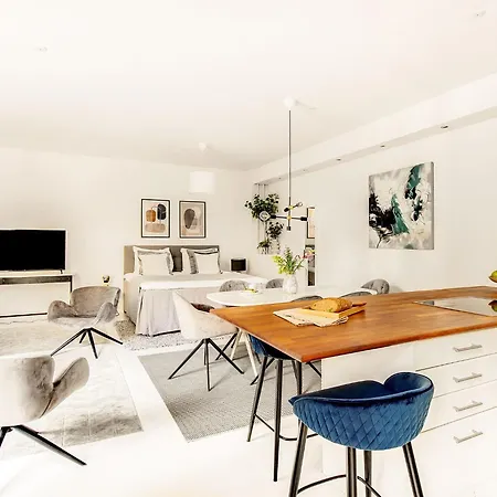 4- Spacious In The Center Of