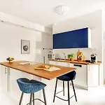 Daire 4- Spacious In The Center Of *