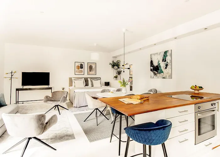 4- Spacious In The Center Of